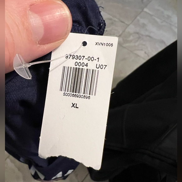 Old Navy tank top nwt size xl - Picture 3 of 3